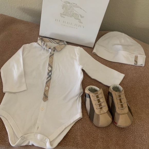 burberry baby clothes